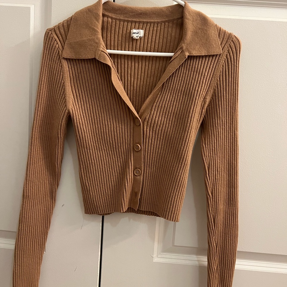 Aerie top